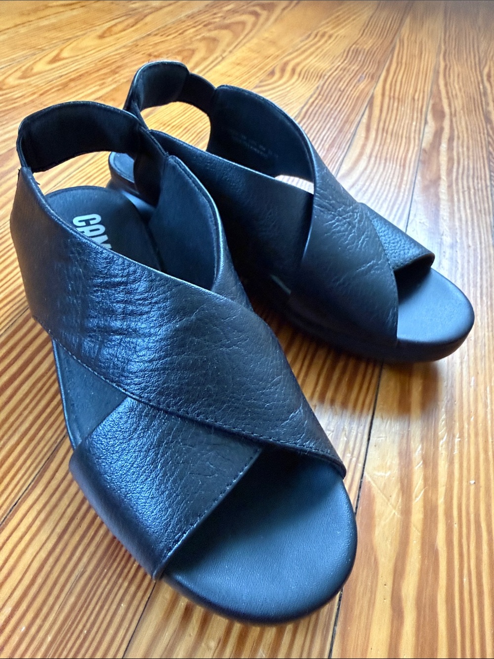Camper black leather criss cross sandals. 5-6